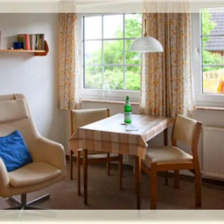 Heckenrose4-eg-mitte نوردورف